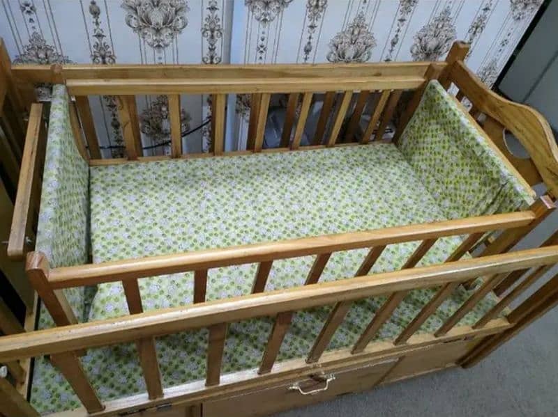 Baby Cot with swing 2