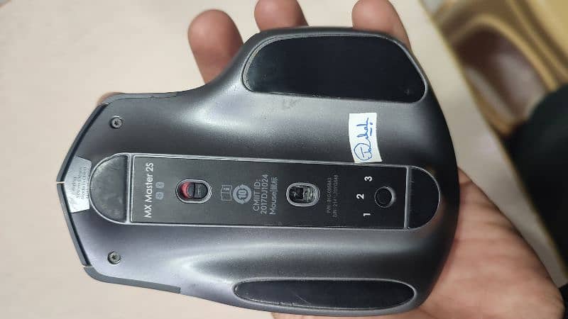 Logitech MX master 2S branded condition 10/10 3