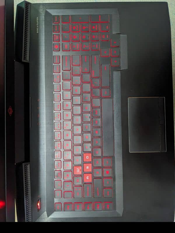 HP Omen 17 Gaming Laptop i7, 16GB RAM, GTX 1060 6GB, 120Hz Display 1