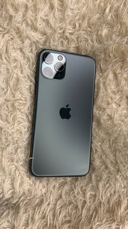 I phone 11 pro 64 Gb factory unlock 90% health 1