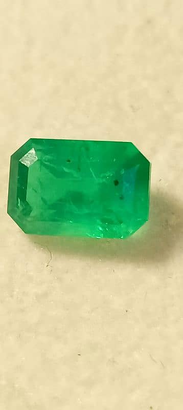 Natural Emeralds Swat (0.90 cents) 16