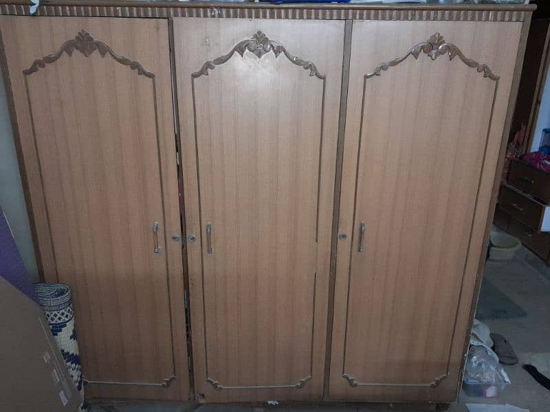 3 door cupboard old antique fix price 4