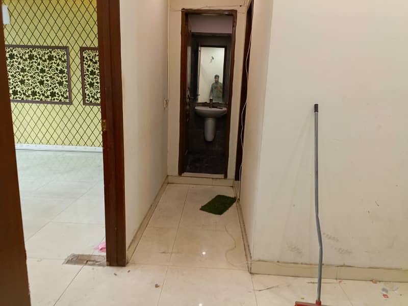 4 Marla 1st Floor For Rent In DHA Phase 4 Block DD, Pakistan 17