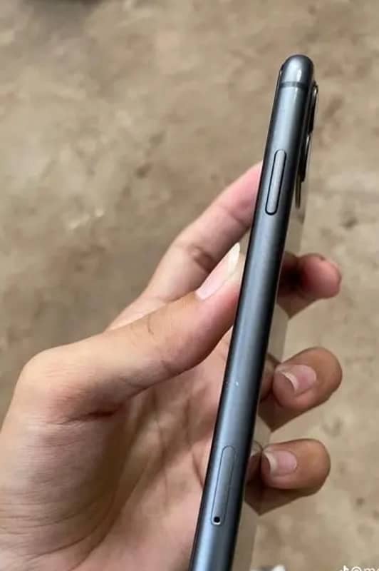 iphone 11 jv black clour 1