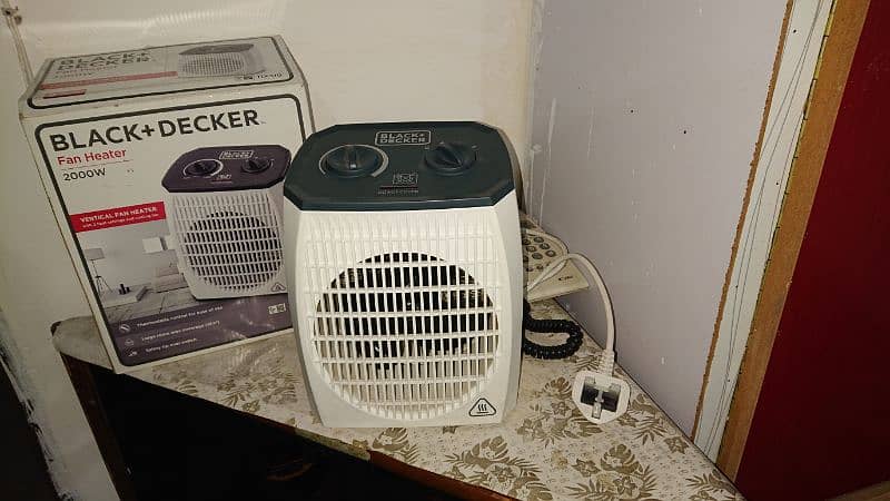 Black + Decker Vertical Fan Heater HX310 0