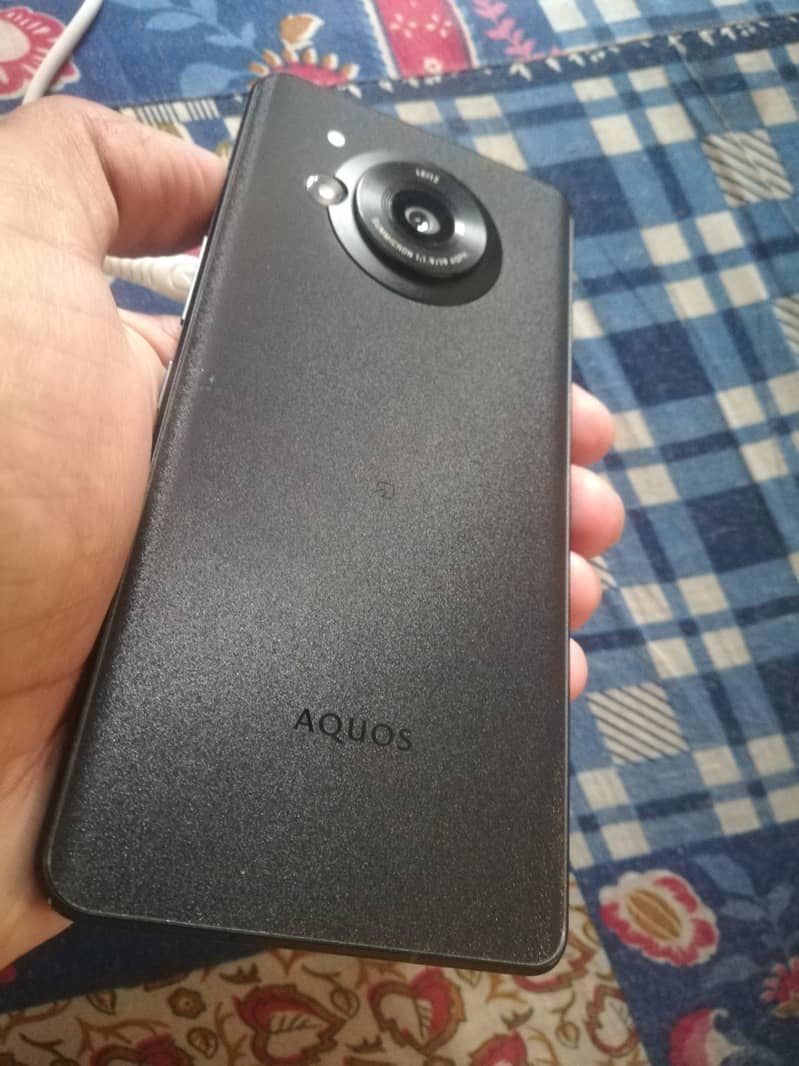 Aquos r7.12ram 256 memory 8 gen1. 0