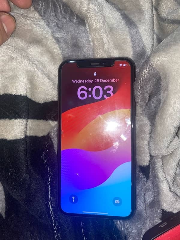 I phone 11 pro Factory Unlock 64 gb 11