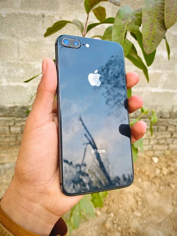 iPhone 8 Plus NoN Pta 64 Gb 3