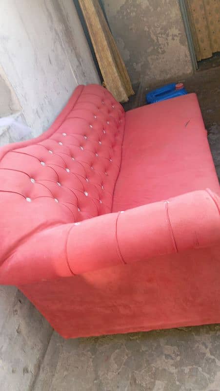 Dewan sofa 0