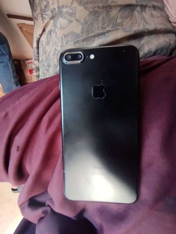 I m selling iPhone 7 Plus 2