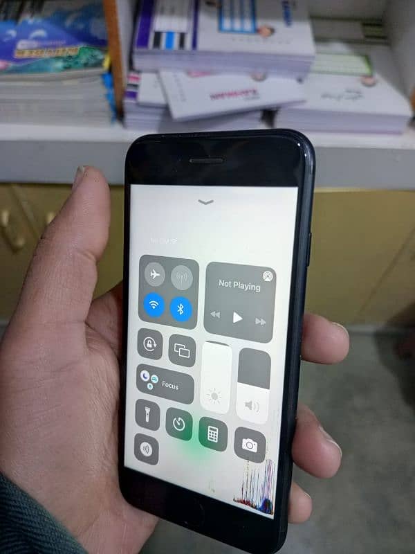 iPhone 7 128 GB official PTA approved 5