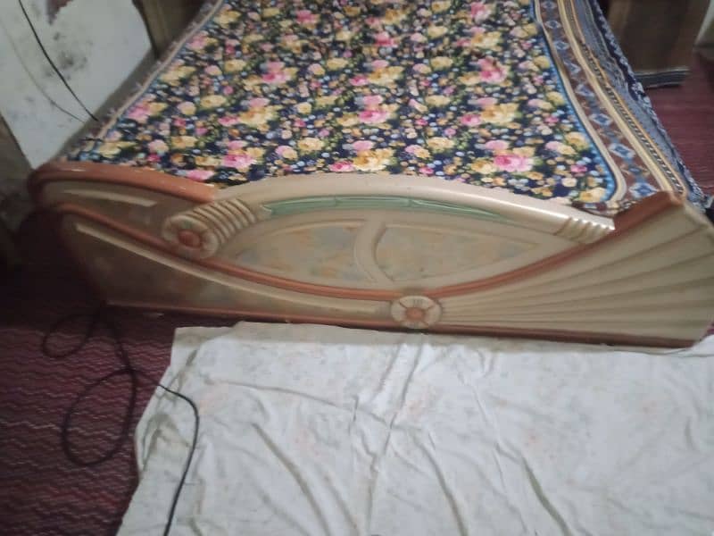 ful deco paint urgent sale king size bed 2