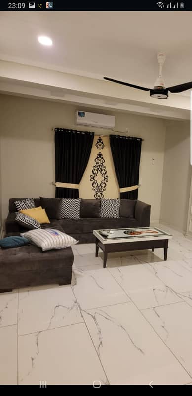 Par Day and short Time full furnish one BeD Room ment Available for rent Bahria Town Phase 6 family apartment 5