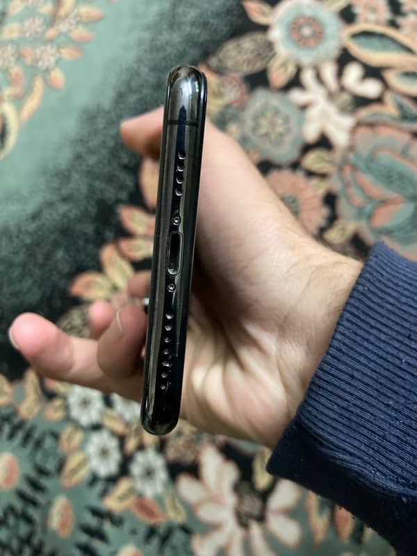 IPHONE Xs Max 5