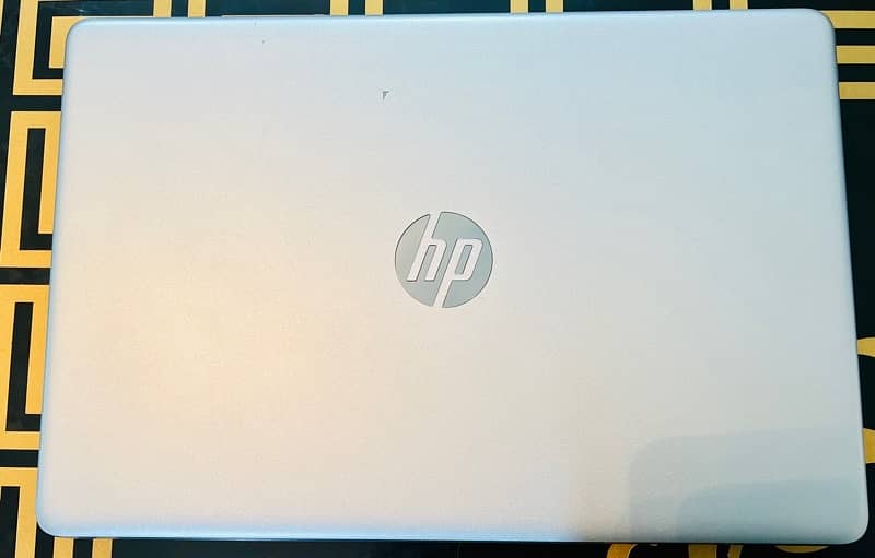 HP Laptop 15.6 Intel Core i3 10th Gen DDR4 Touch and Type 9