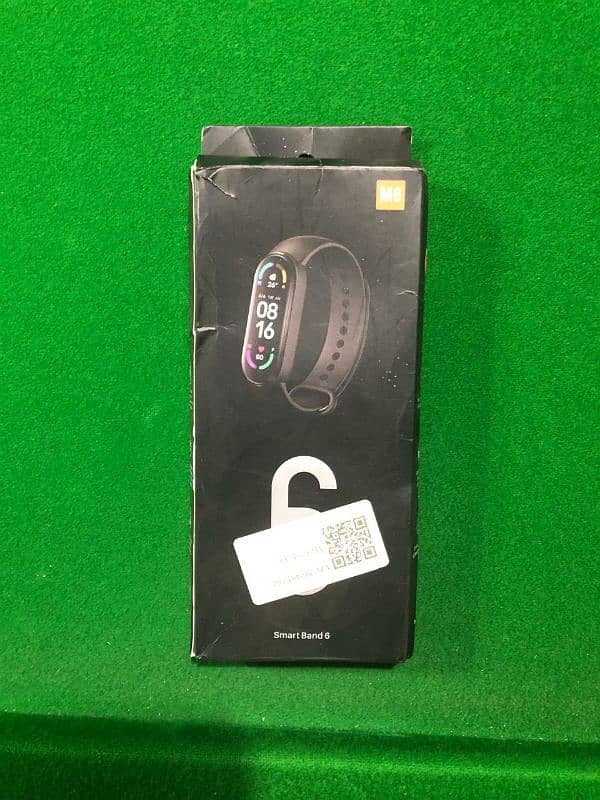 M6 Smart band with complete box and accessories. 2