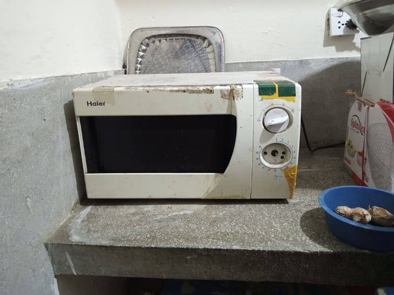 Microwave oven 1