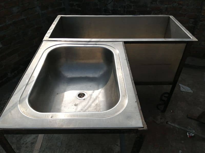 Pure steellesteel tub and sink with iron stand 2