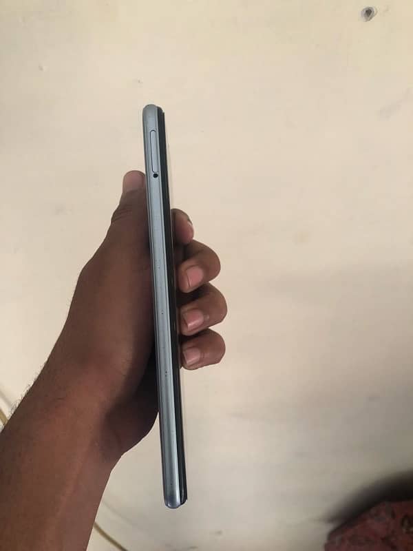 Vivo Y12A 4