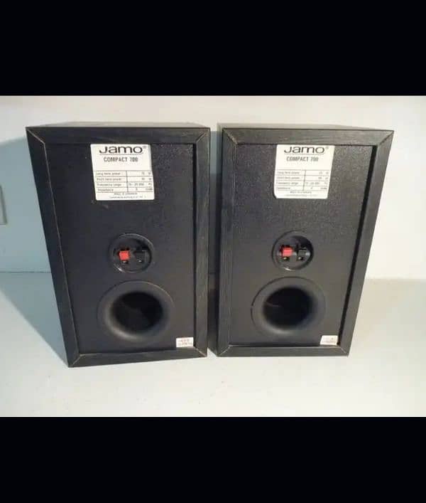 Jamo Compact 700 Bookshelf speakers 1