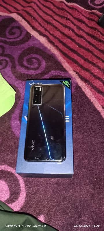 Vivo v20 se with box 3