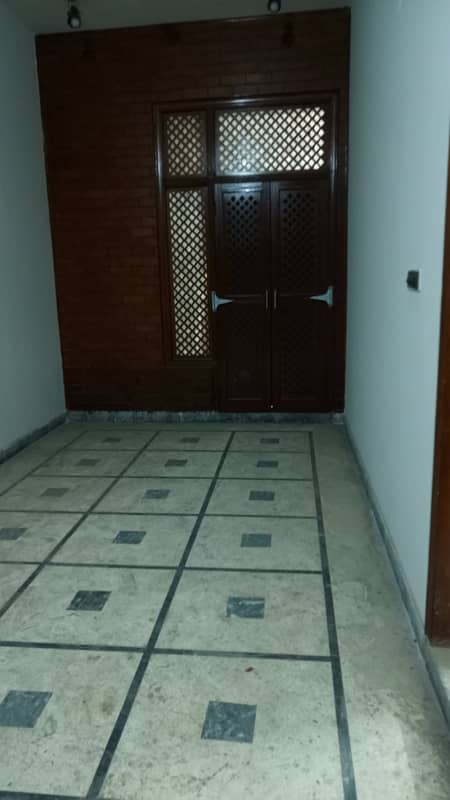 5 marla house for rent in Johar Town for Family and Silent office (Call center + Software house 6