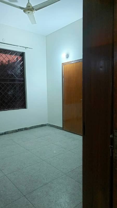 5 marla house for rent in Johar Town for Family and Silent office (Call center + Software house 11