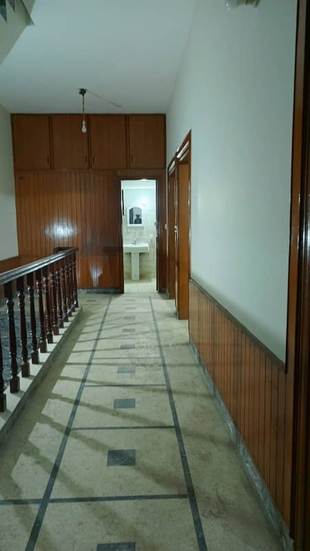 5 marla house for rent in Johar Town for Family and Silent office (Call center + Software house 12