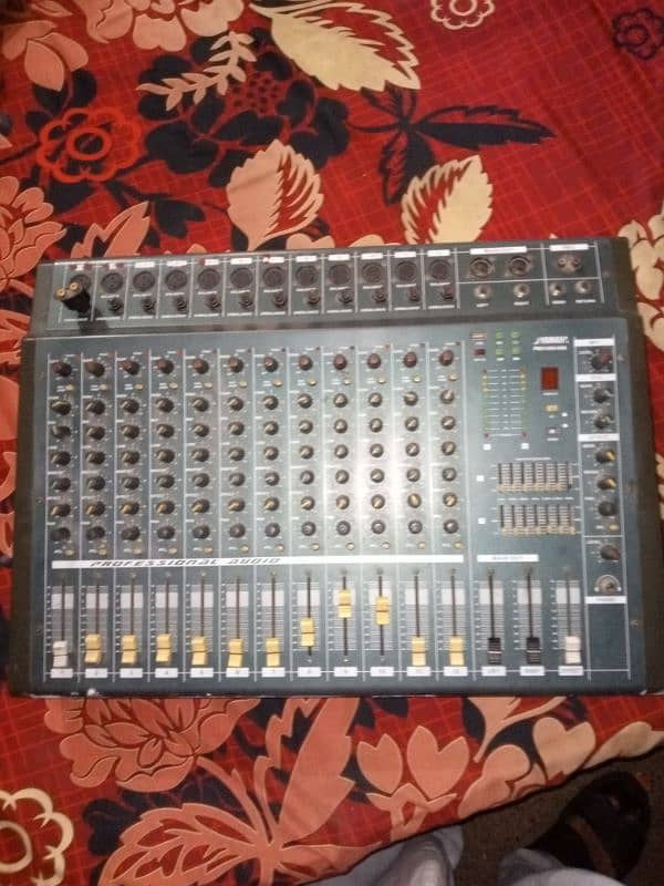 Yamaha 12 channel mixer for sale location Faisalabad 1