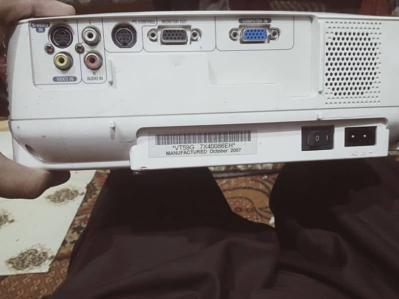 1 NEC projector multimedia   2 piece. hiachi 3