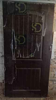 10/10 condition door for sale