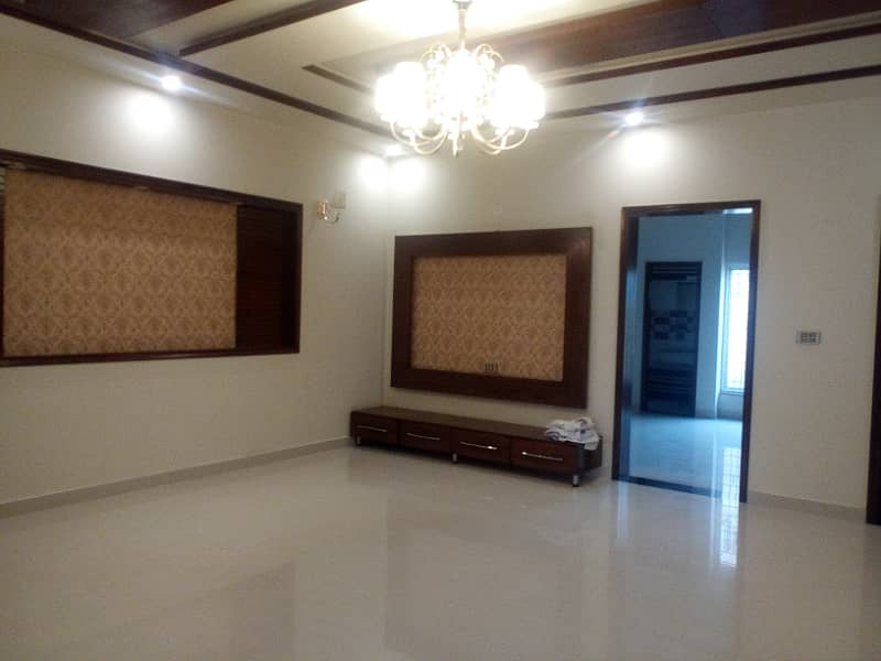 Like New 12 Marla Lower Portion & Basement For Rent In Janiper Block Sector C Bahria Town Lahore 4