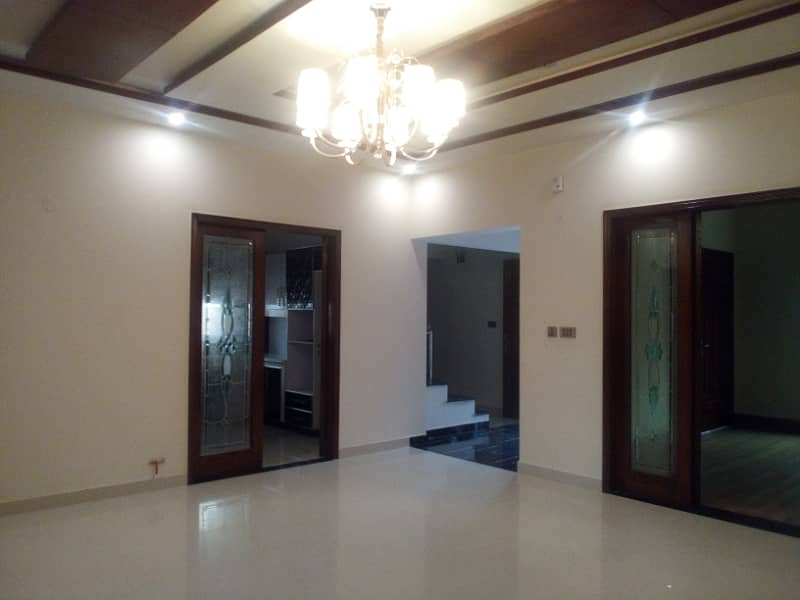 Like New 12 Marla Lower Portion & Basement For Rent In Janiper Block Sector C Bahria Town Lahore 5