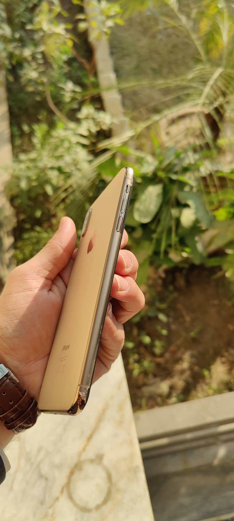 Apple iPhone XS Max 3