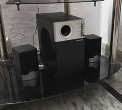 Powerful Tom Made SP-2230 Speaker System in very good condition