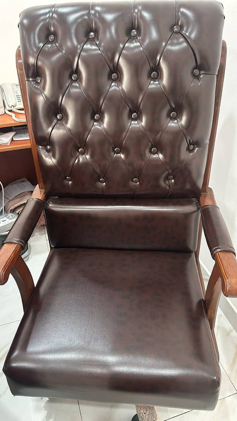 2 x Executive Chairs for sale 2