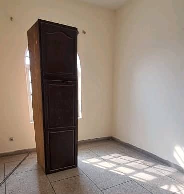 Furnished 10 Marla House Available In Allama Iqbal Town - Kamran Block For sale 8