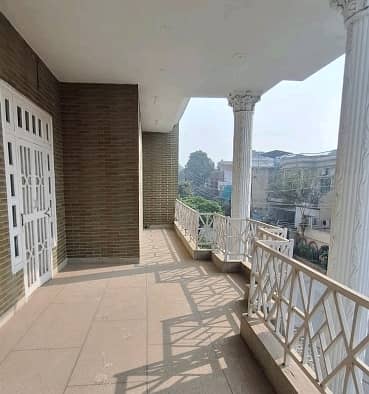 Furnished 10 Marla House Available In Allama Iqbal Town - Kamran Block For sale 15