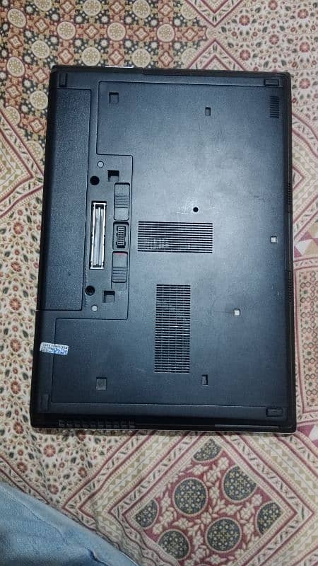 HP 8470 Laptop good condition 4