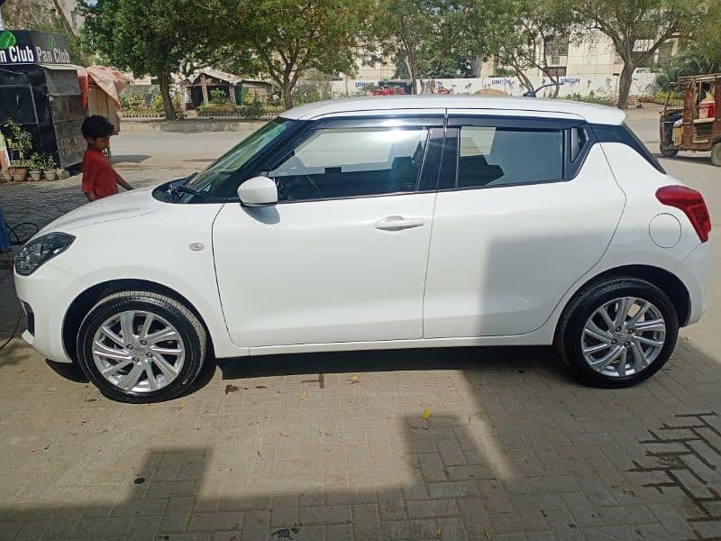 Suzuki Swift Gl cvt 2022 3