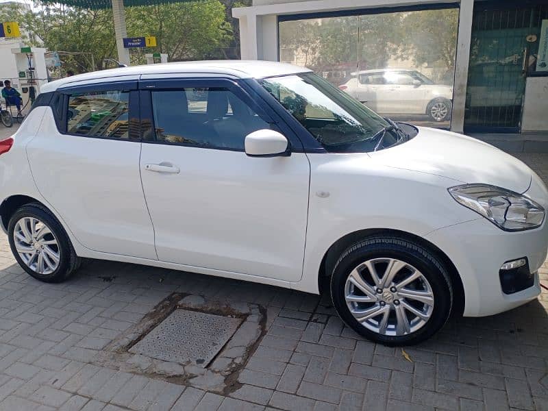 Suzuki Swift Gl cvt 2022 6