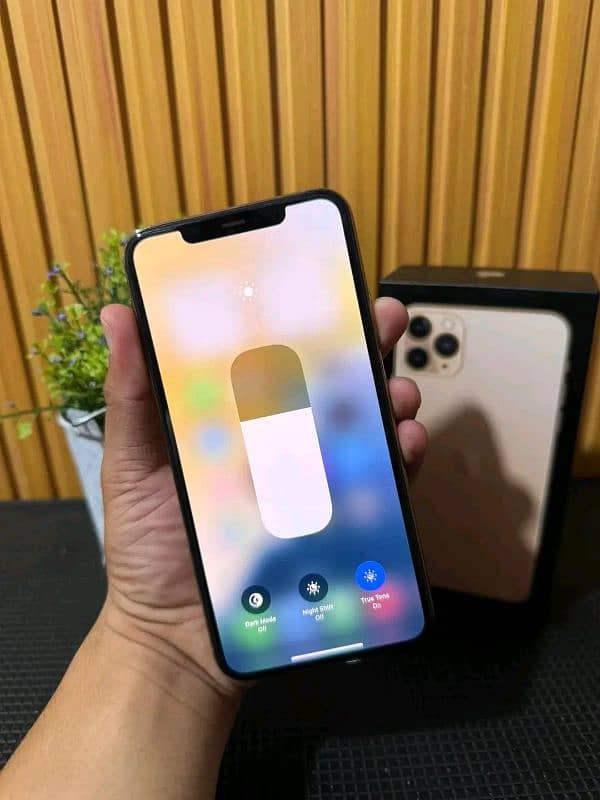 Apple iphone 11 pro Max 256 GB PTA approved 03086827902 0