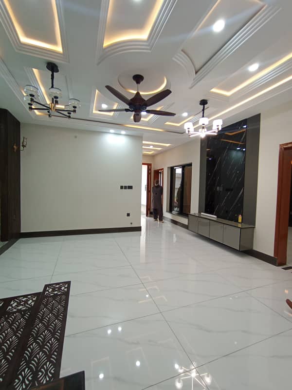 8 MARLA BRAND NEW HOUSE FOR SALE in FAISAL TOWN BLOCK A 18