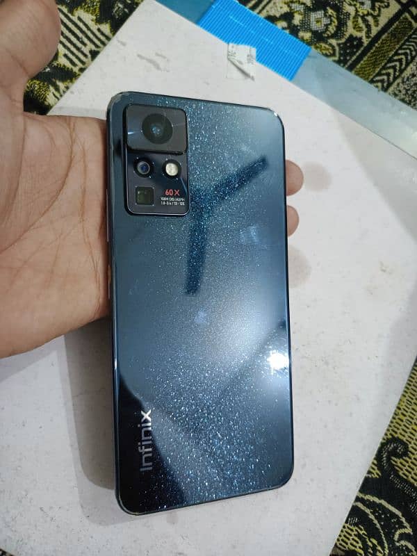 Infinix zero X pro only phone with 10/10 conditions. 2