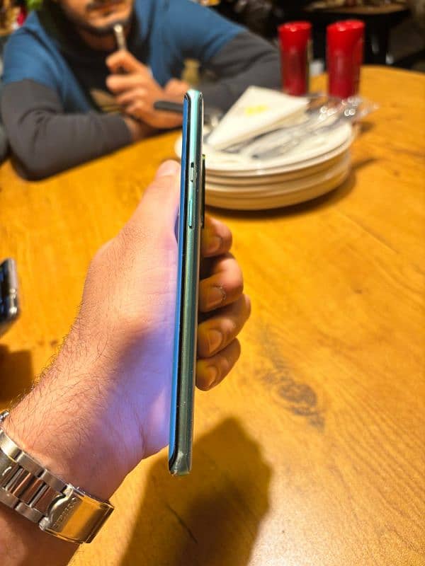 Oneplus 8 pro 10/10 condition 3