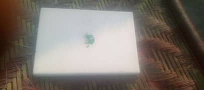 apple laptop battery. ni Baki all ok chalta he