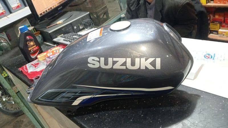 fuel tank Suzuki all models All colors 3