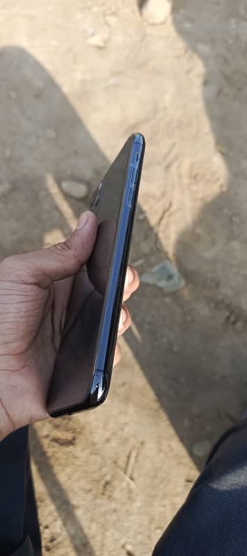 Iphone 11 pro max non pta 93 health 2 month esim time available 3