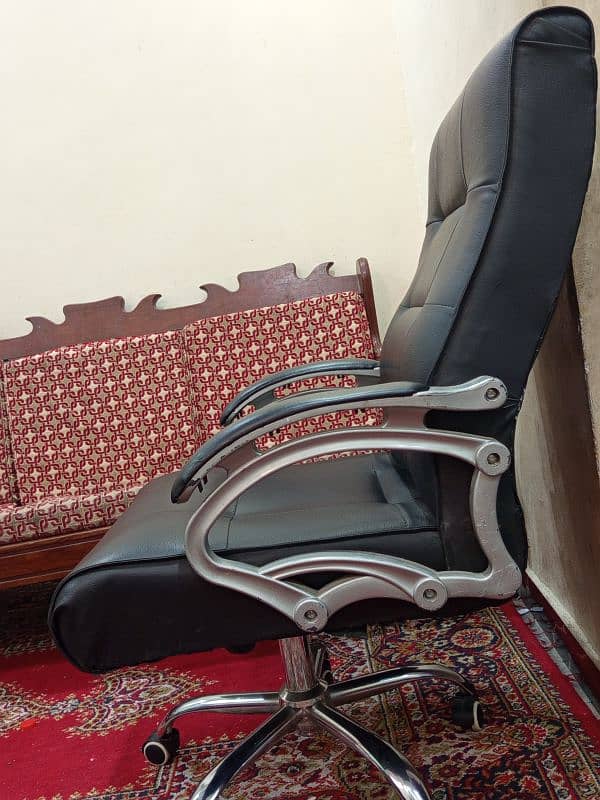 Office Chair for Sale in Condition 1