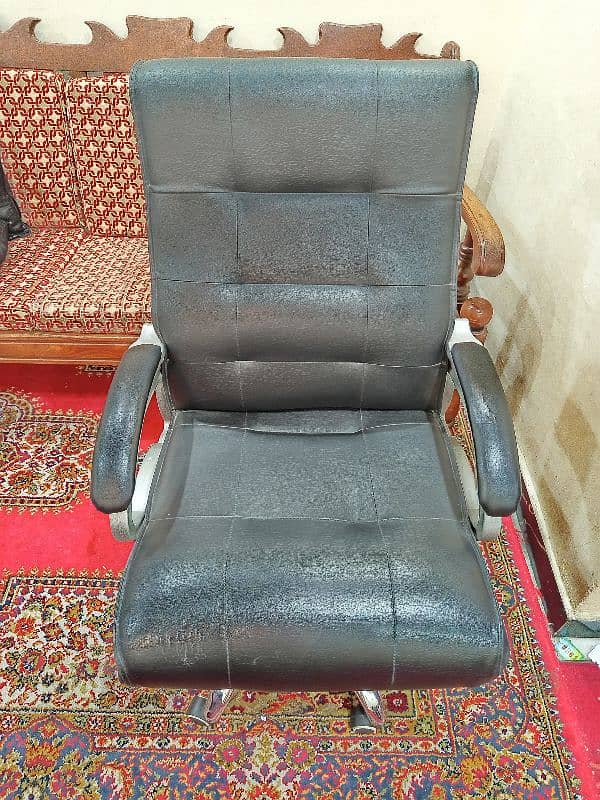 Office Chair for Sale in Condition 4